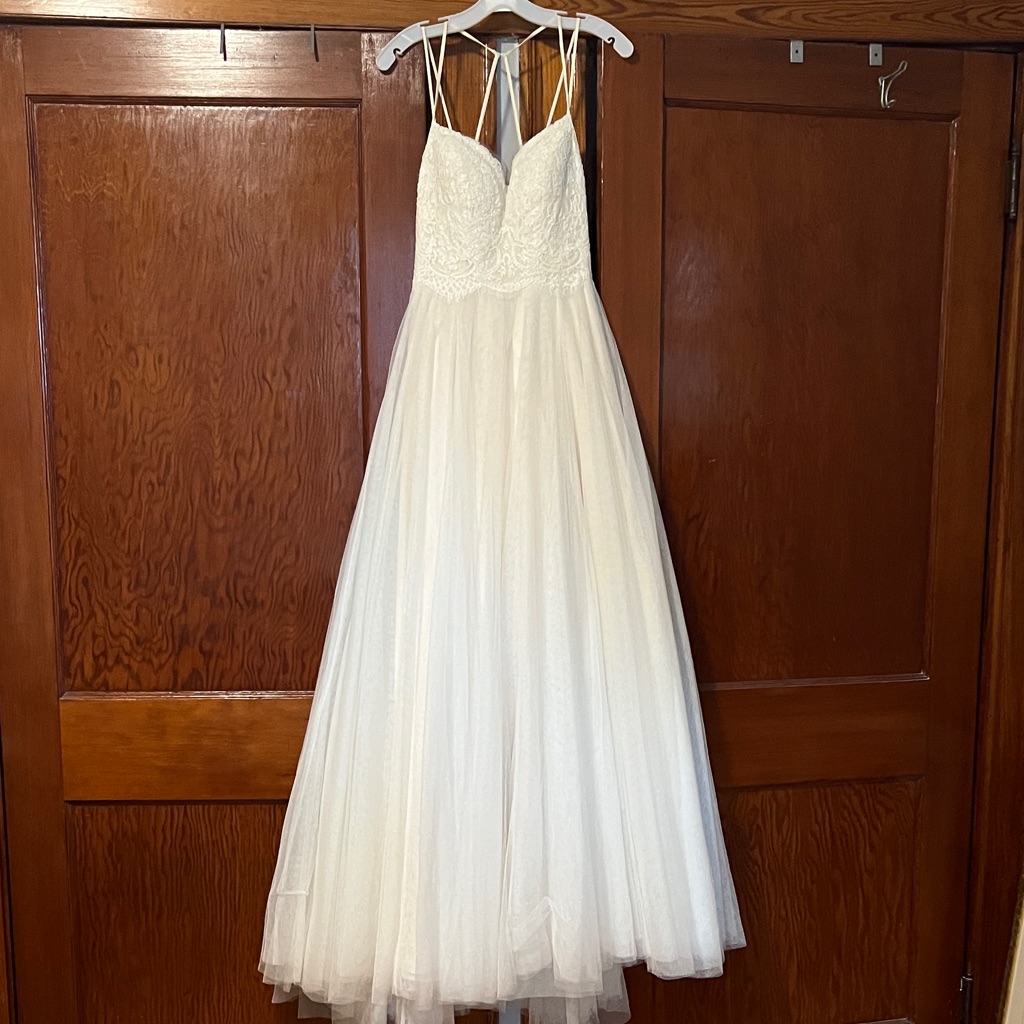 Elegant White Lace Willowby By Watters Wedding Dress, Rosalind
